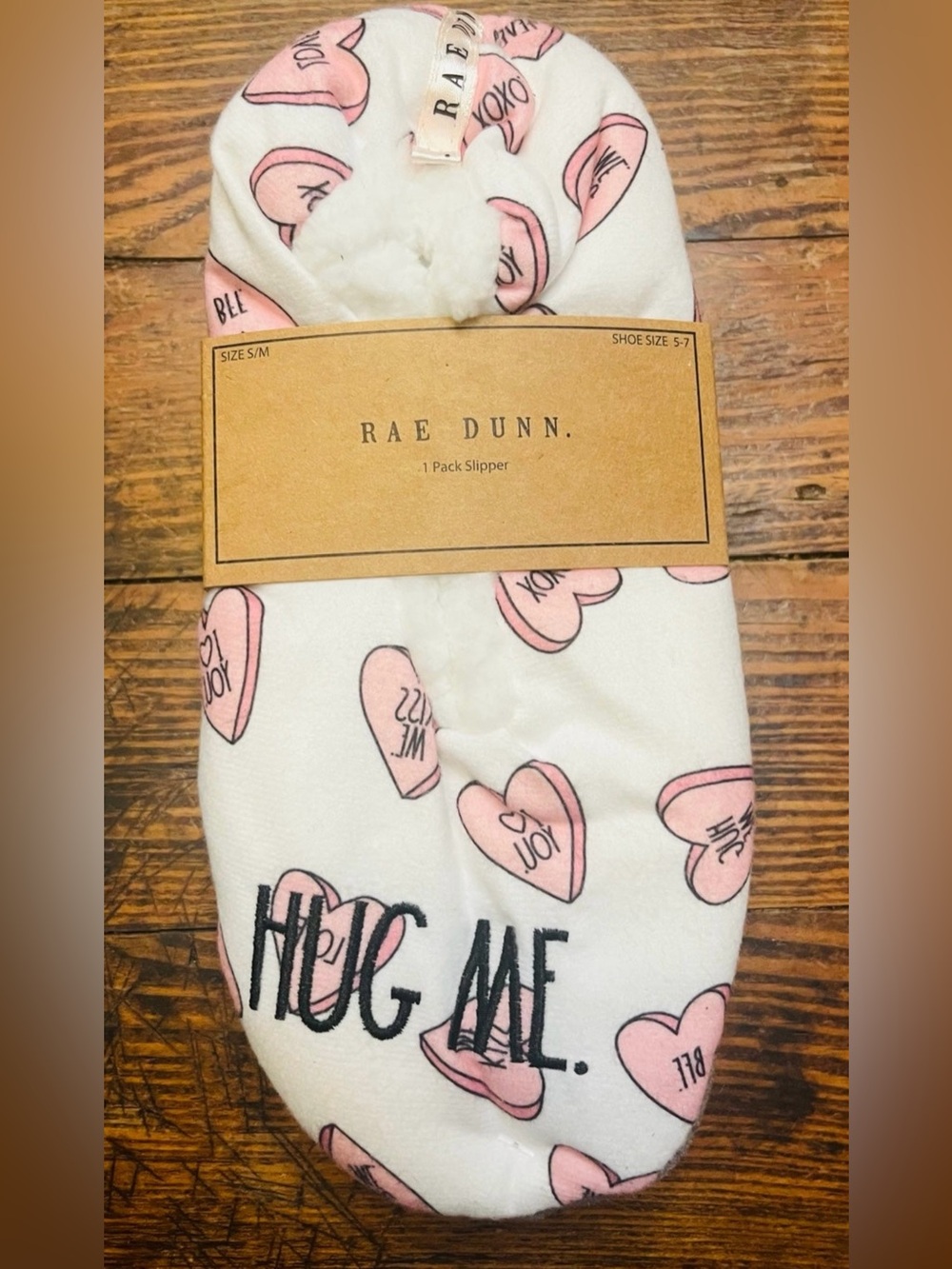 NWT Rae Dunn Women's Pink and White Slippers Size 5-7